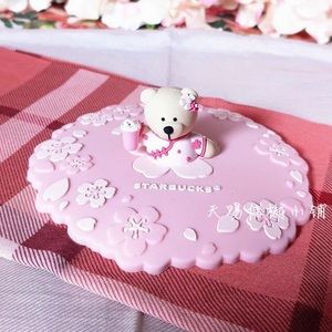 Starbucks 2018 Limited Edition Sakura Bear Cover